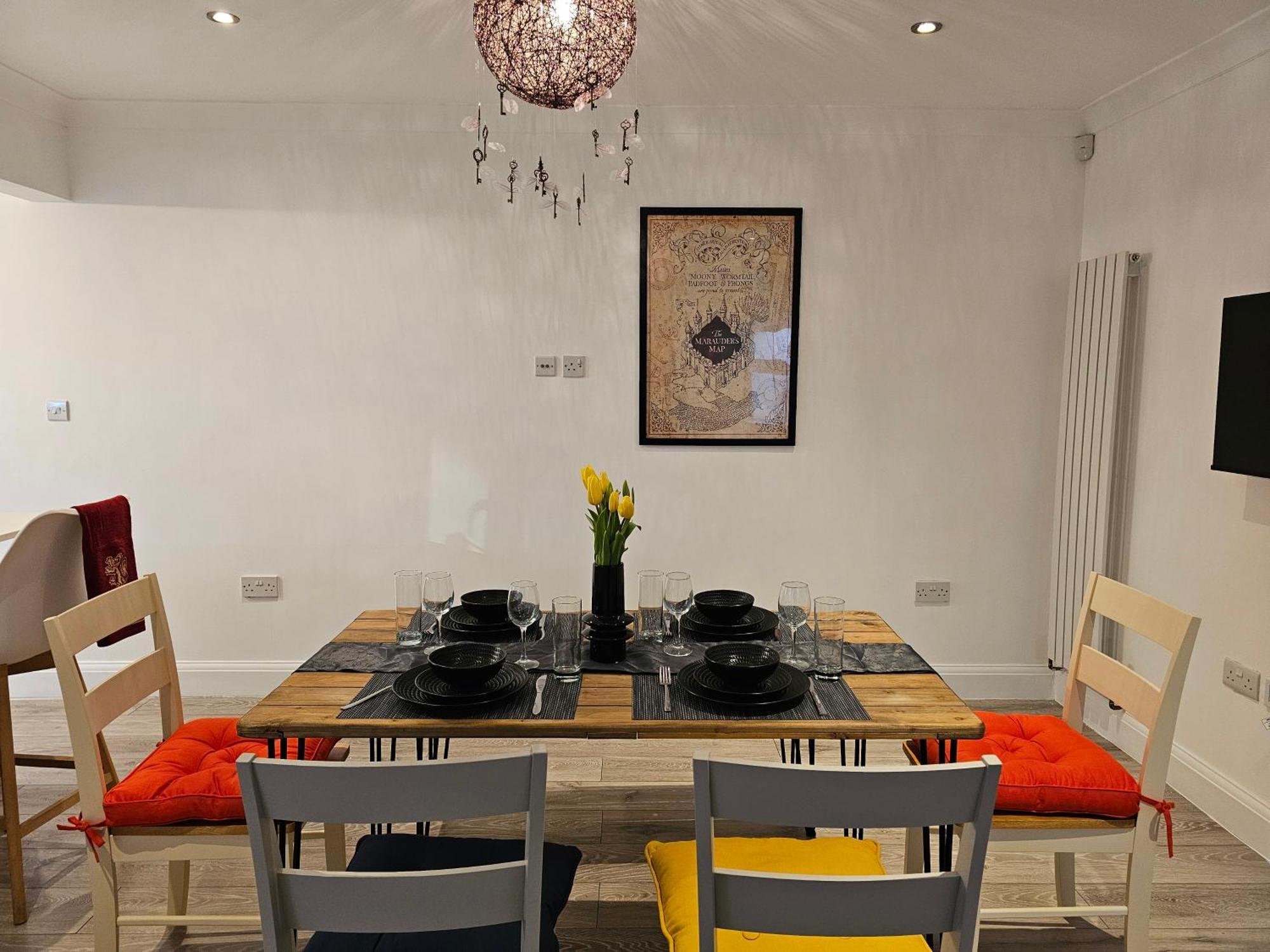 Magical Harry Potter Themed Home In Watford - Free Off-Street Parking Eksteriør billede