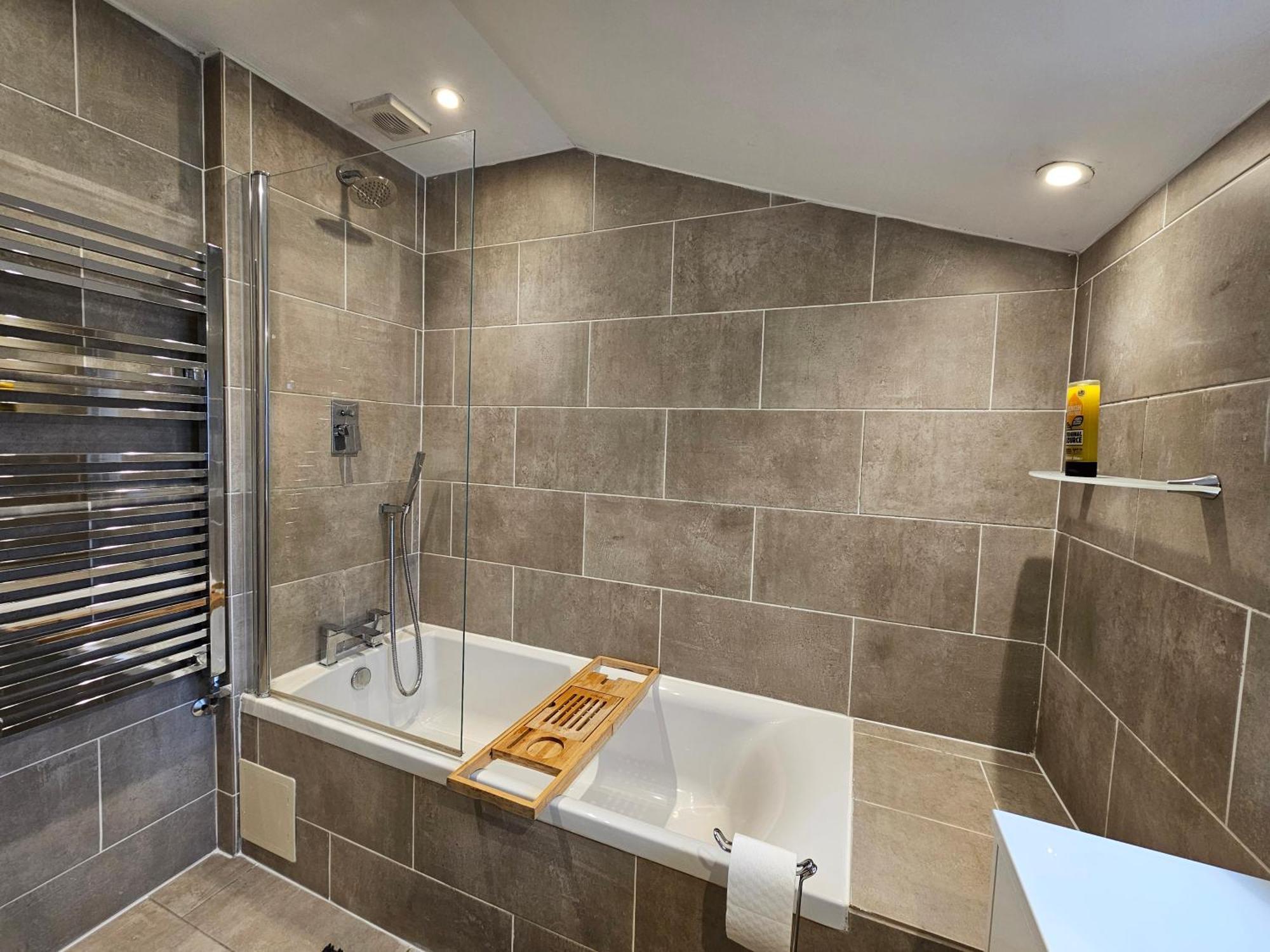 Magical Harry Potter Themed Home In Watford - Free Off-Street Parking Eksteriør billede